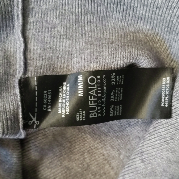 LAST CHANCE! Buffalo Grey Long Sleeve Pearl Turtleneck Sweater Medium - Picture 4 of 4